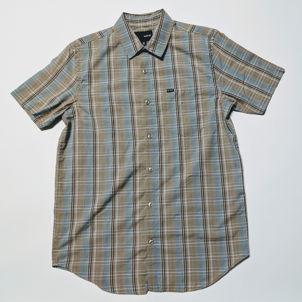 Hurley Boys Medium short sleeve plaid button shirt